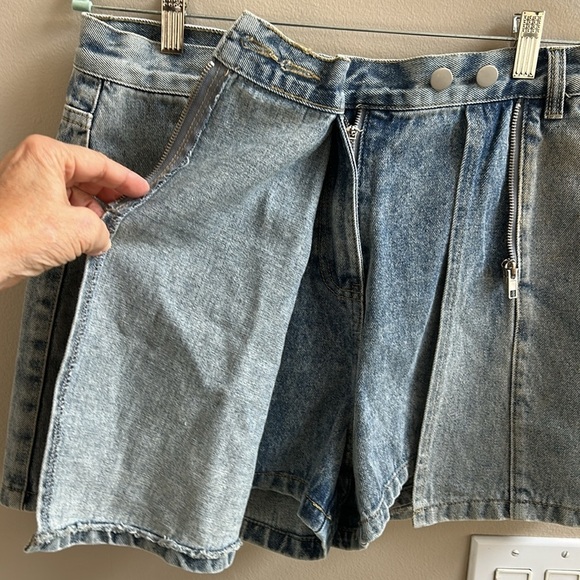 Vestique Denim Light Wash Skirt Skort Size Large - Picture 6 of 8